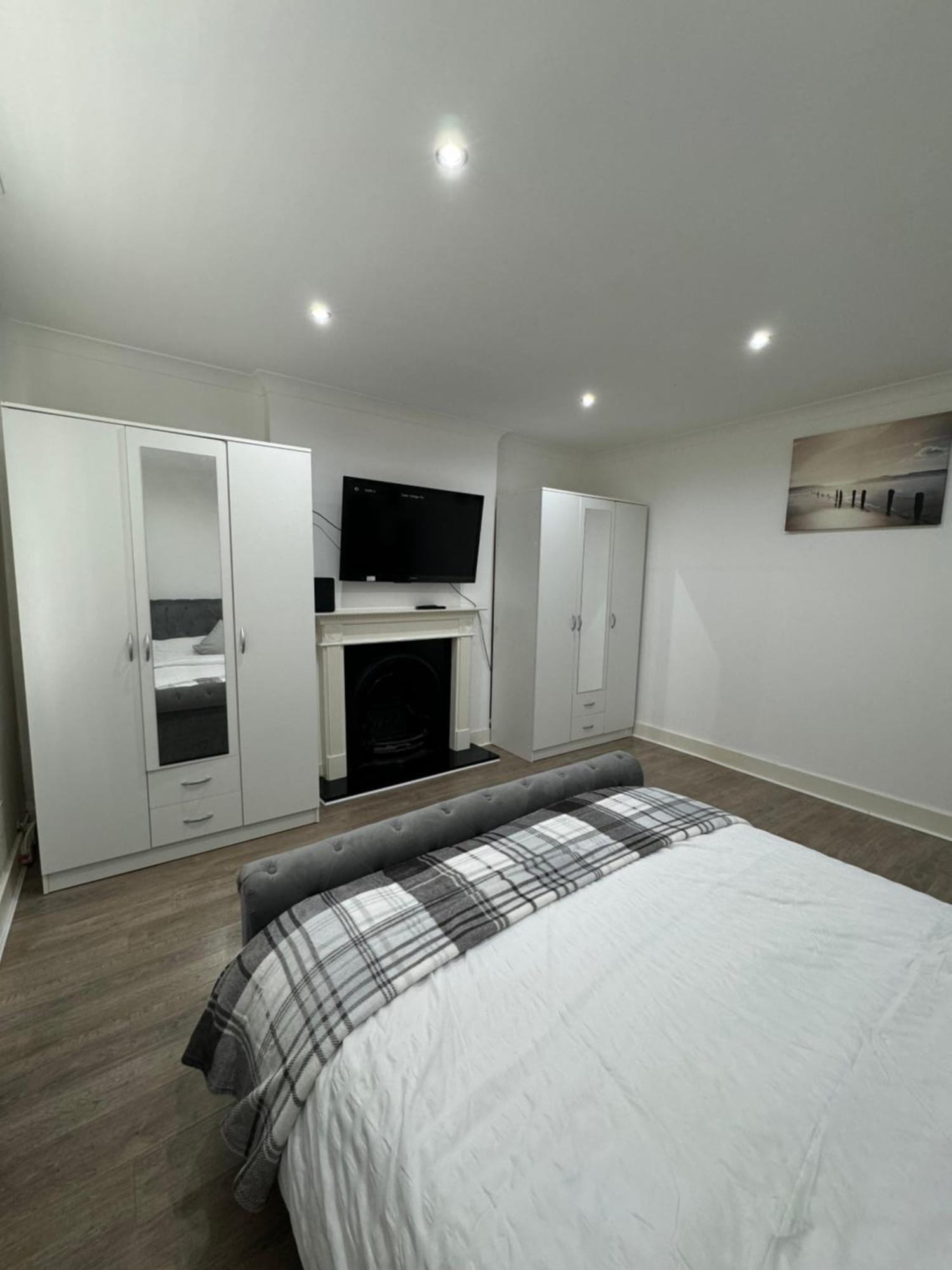 Apartament Manor Court 1 Londra